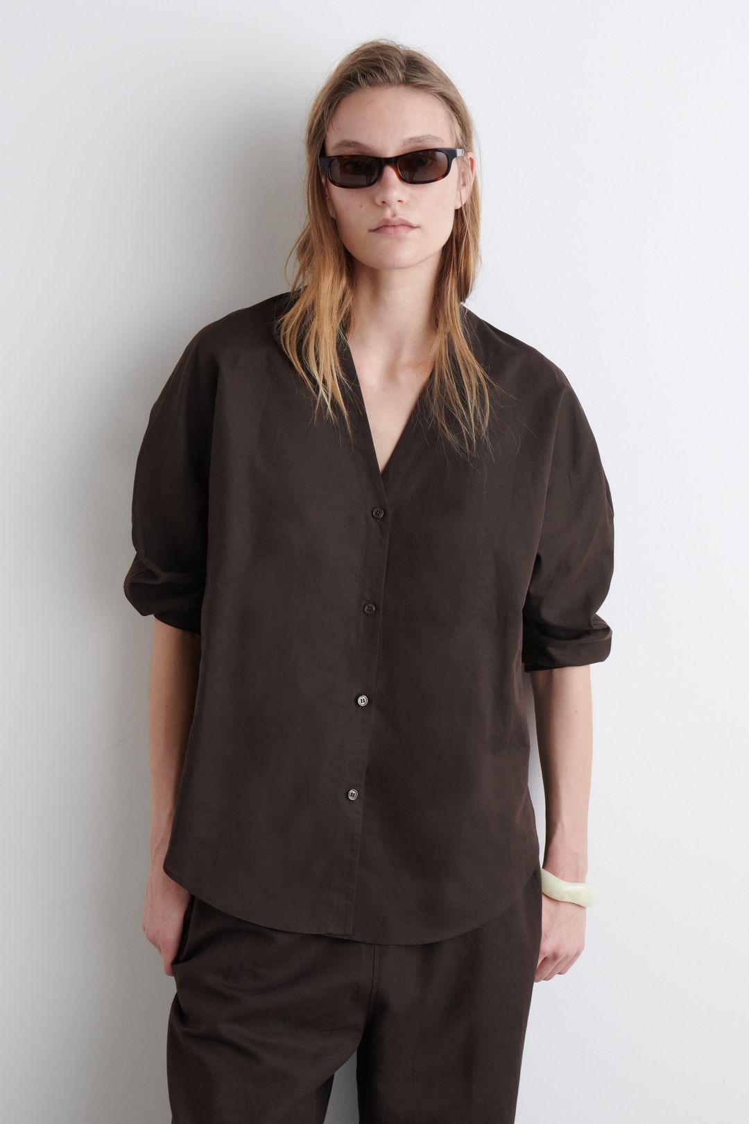 V-NECK LINEN-COTTON SHIRT