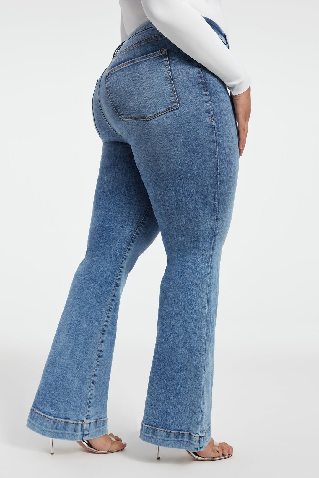 GOOD LEGS STRAIGHT JEANS