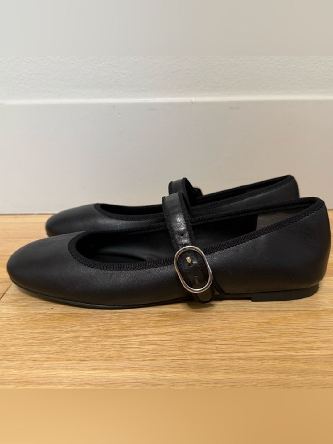 STUART WEITZMAN Leather Ballerina Shoes US 7 Mary Jane Black Flat Ballet