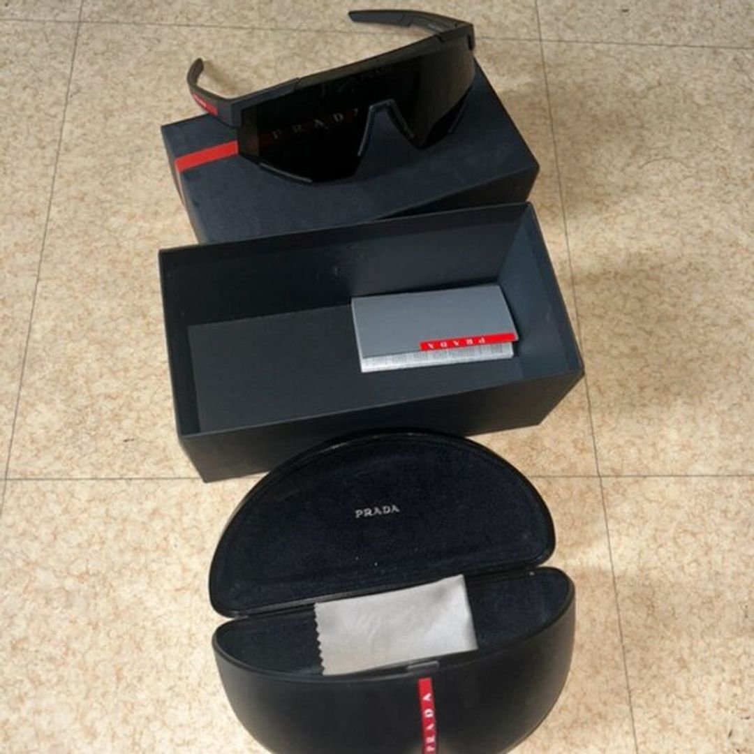 Lunette solaire Prada