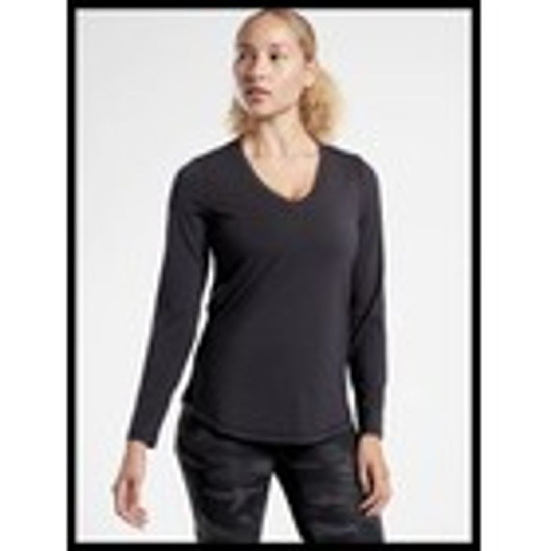 Athleta NWT Women's Essential V-Neck Top