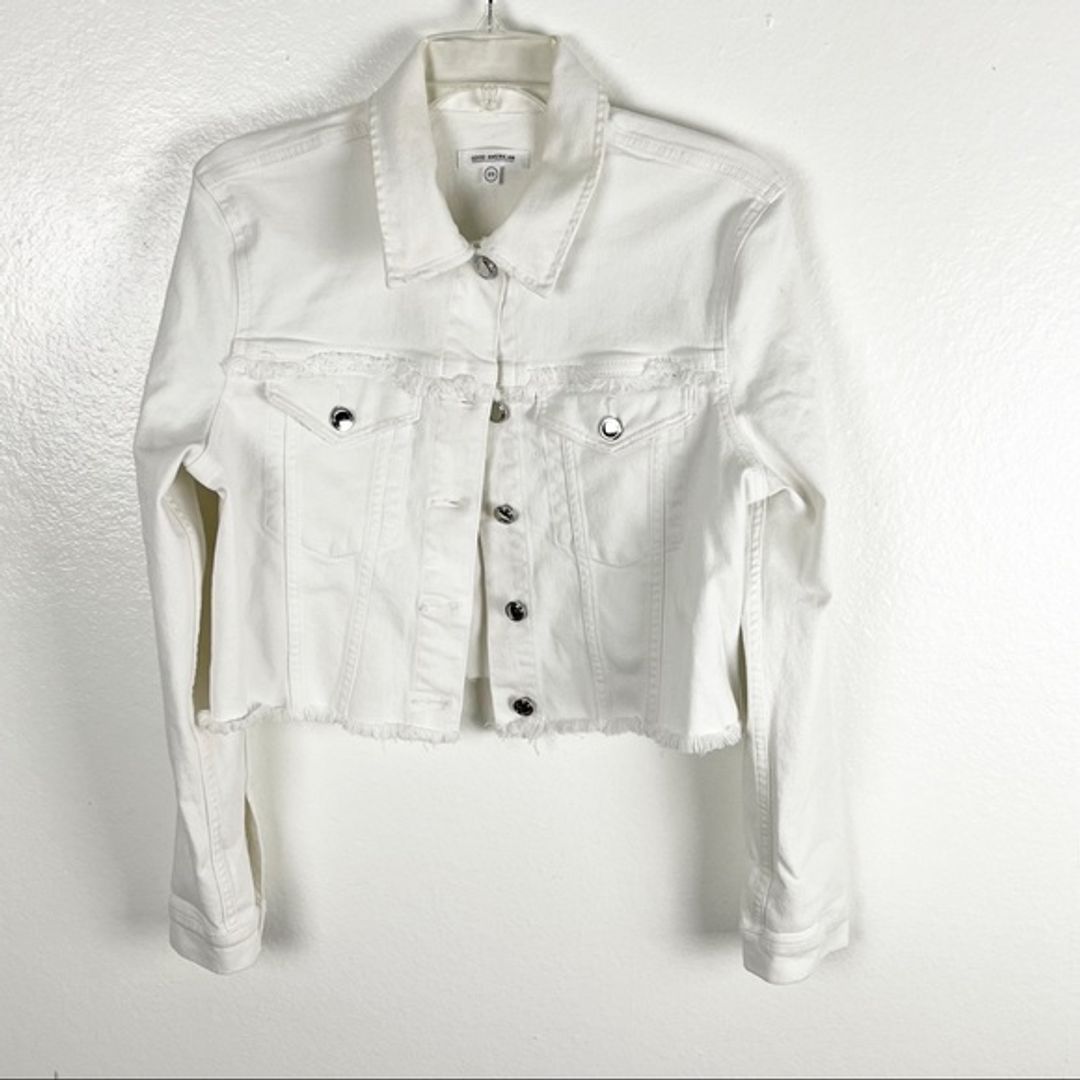 Frayed Hem Cropped Jean Jacket