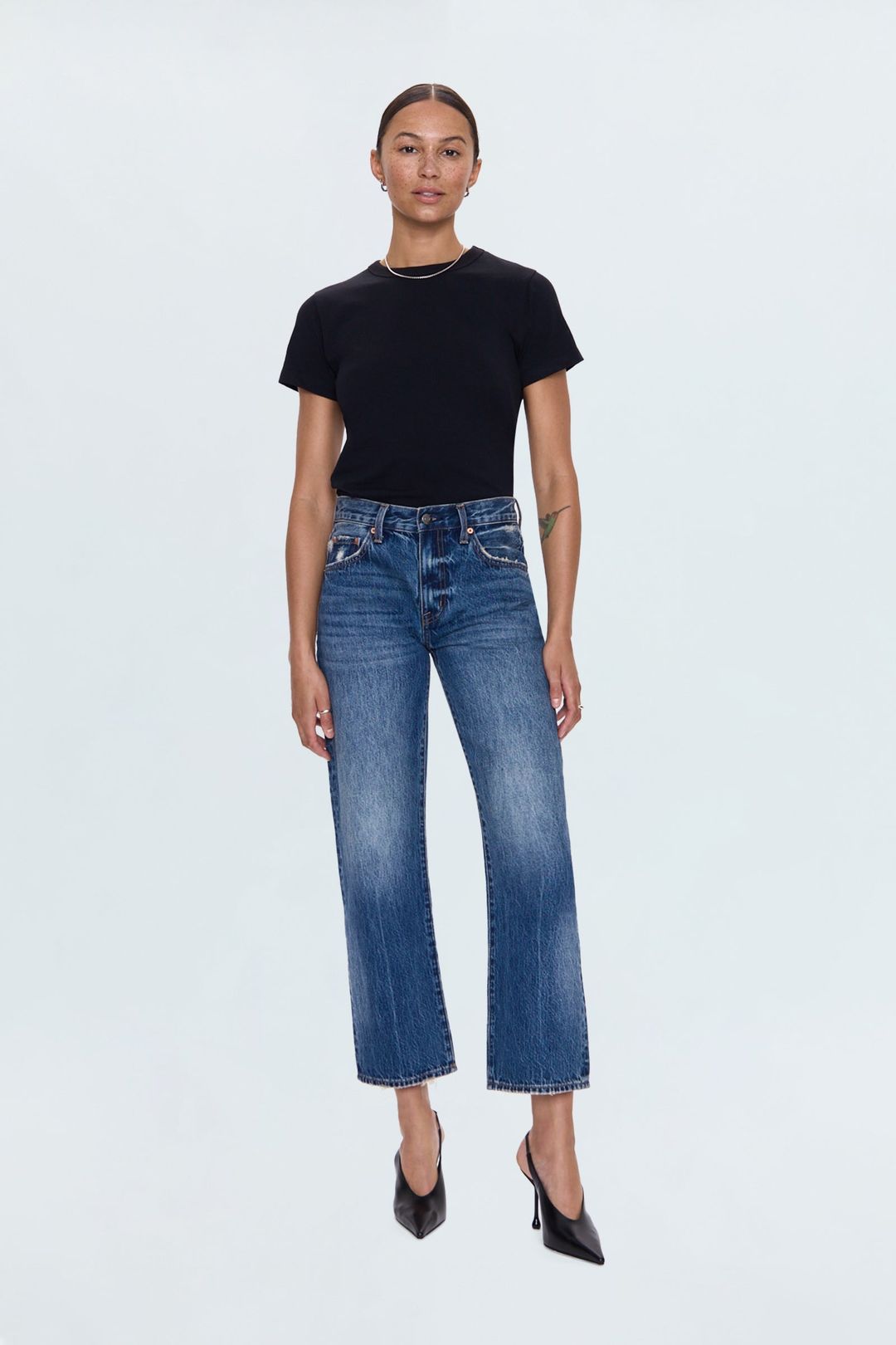 Lexi Mid Rise Bowed Straight Jean
