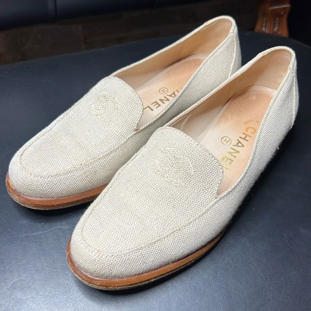 CHANEL Interlocking CC Slip On Loafers Flats