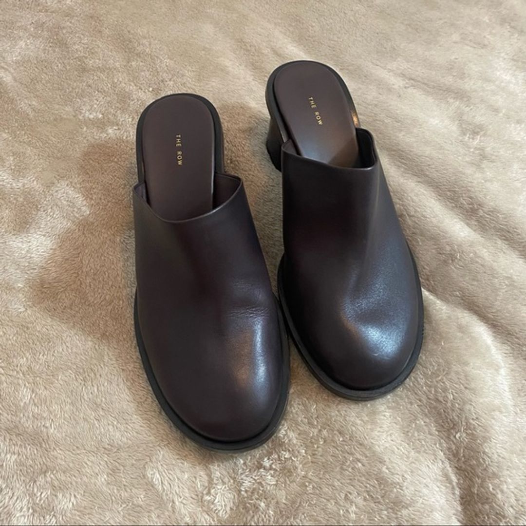 The row slip on mules