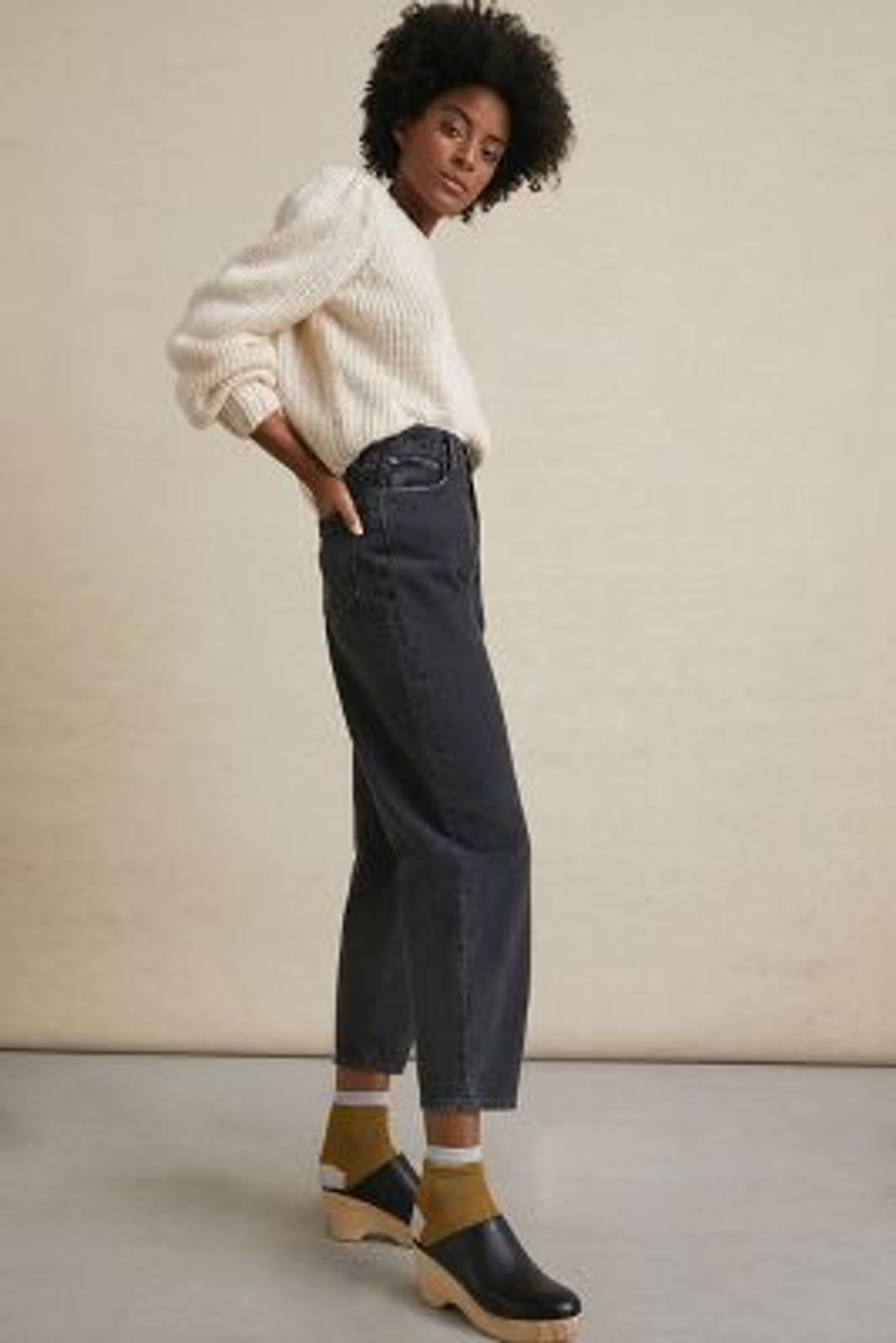Ultra High-Rise Relaxed Balloon-Leg Jeans