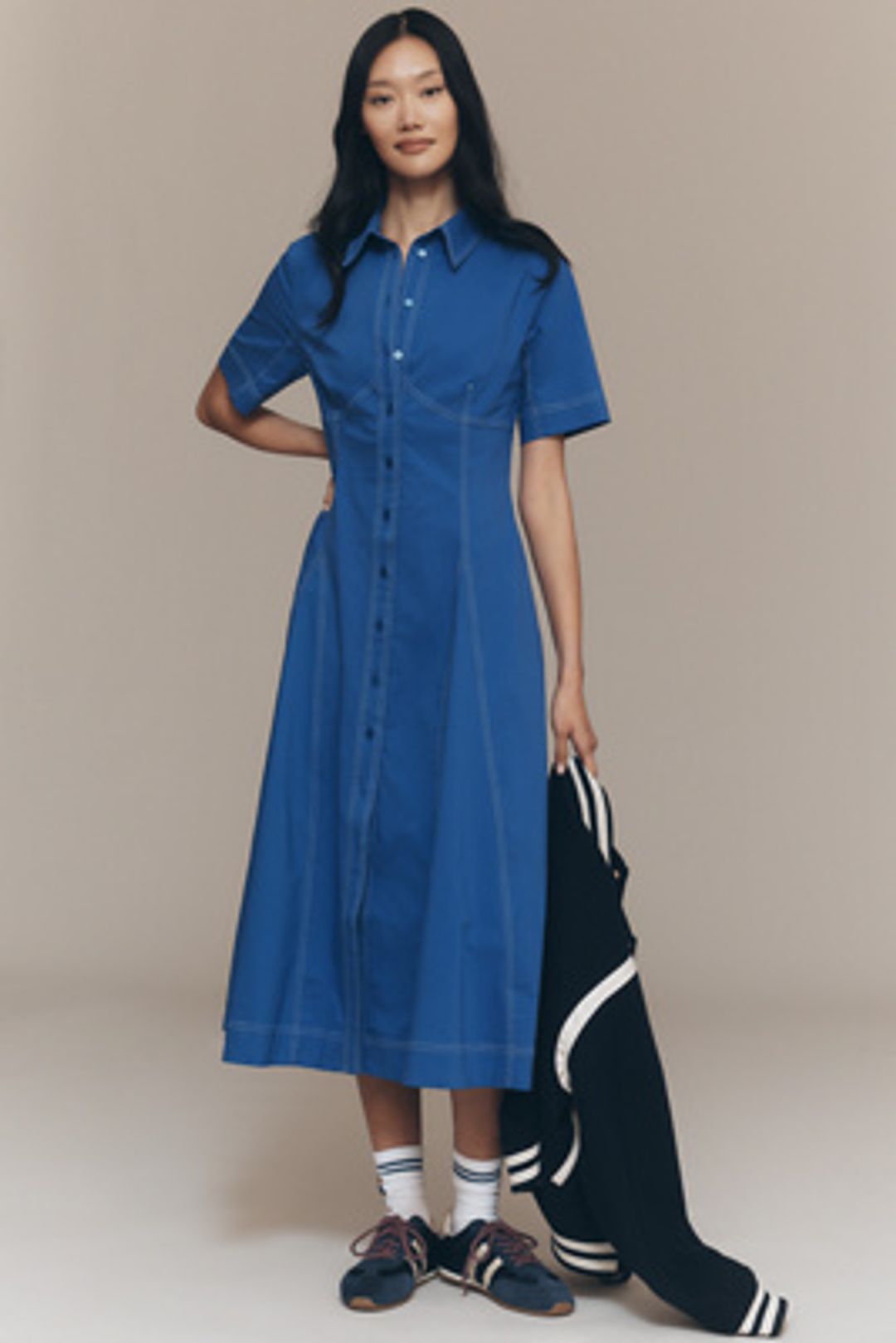 Exquise Short-Sleeve Seamed Pleated Midi Dress