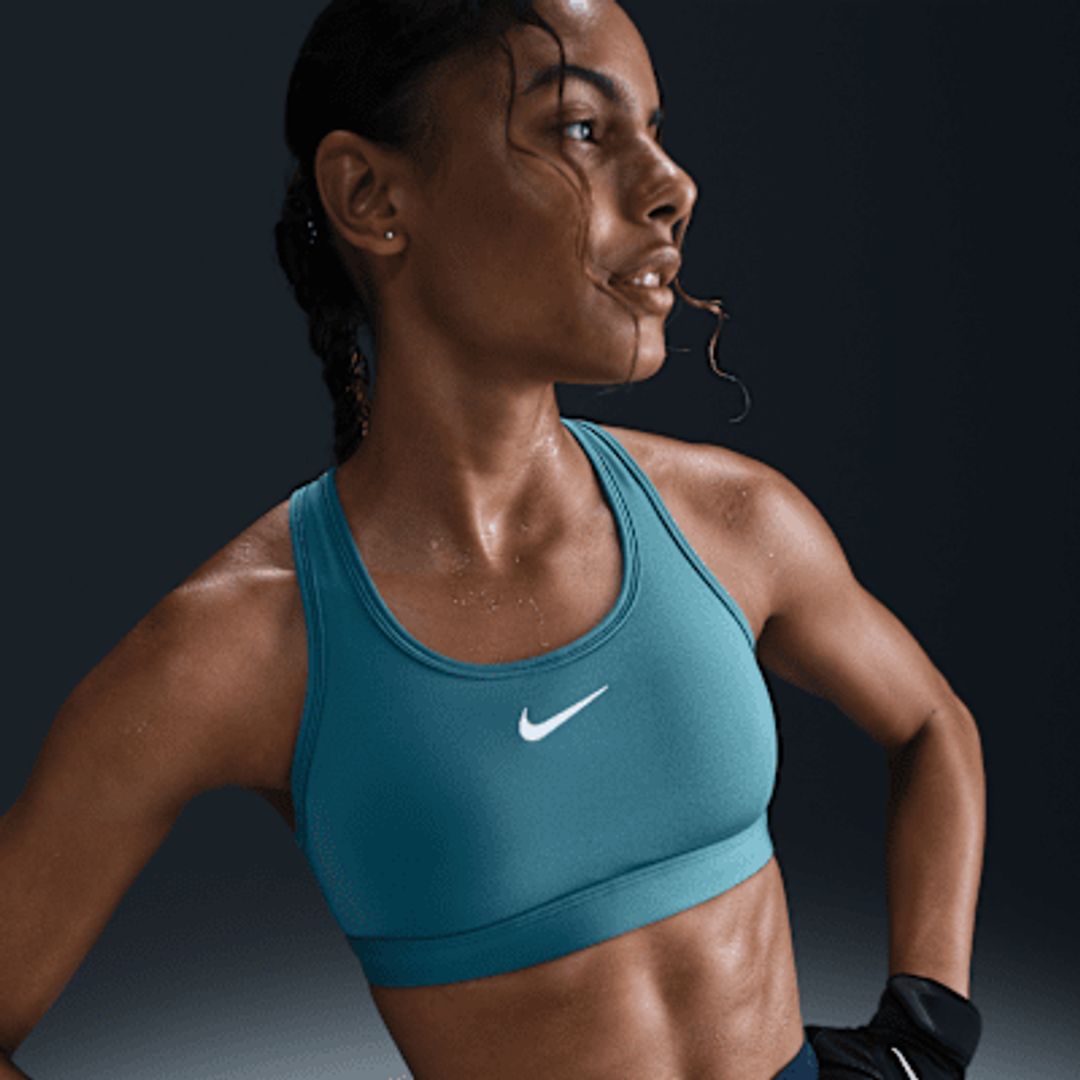 Nike Swoosh Medium Support Padded Sports Bra