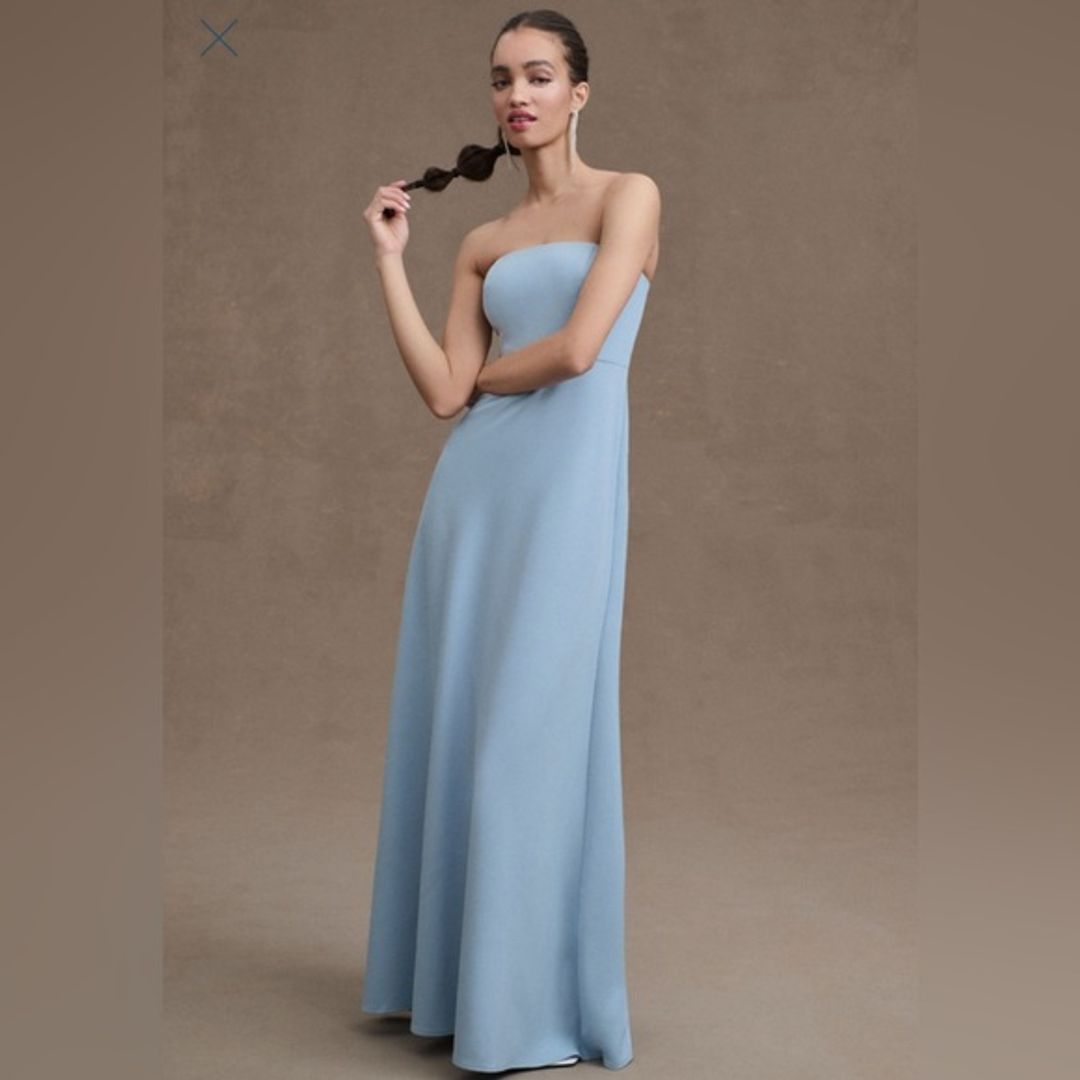 Everly Strapless Crepe Gown