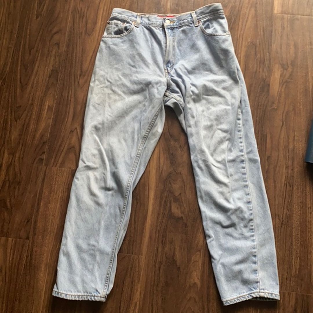 VINTAGE LEVIS!!!! Mom jean/straight leg