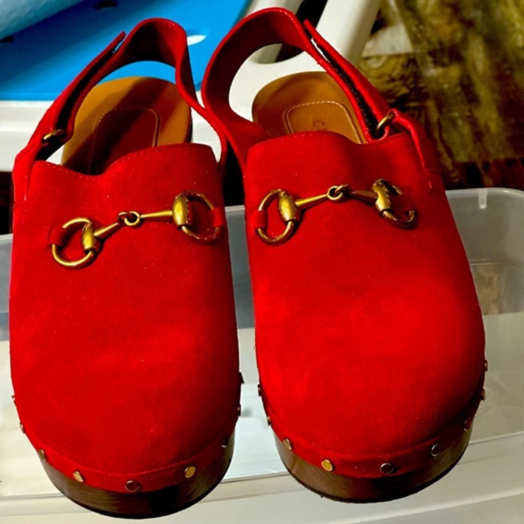 suede clogs