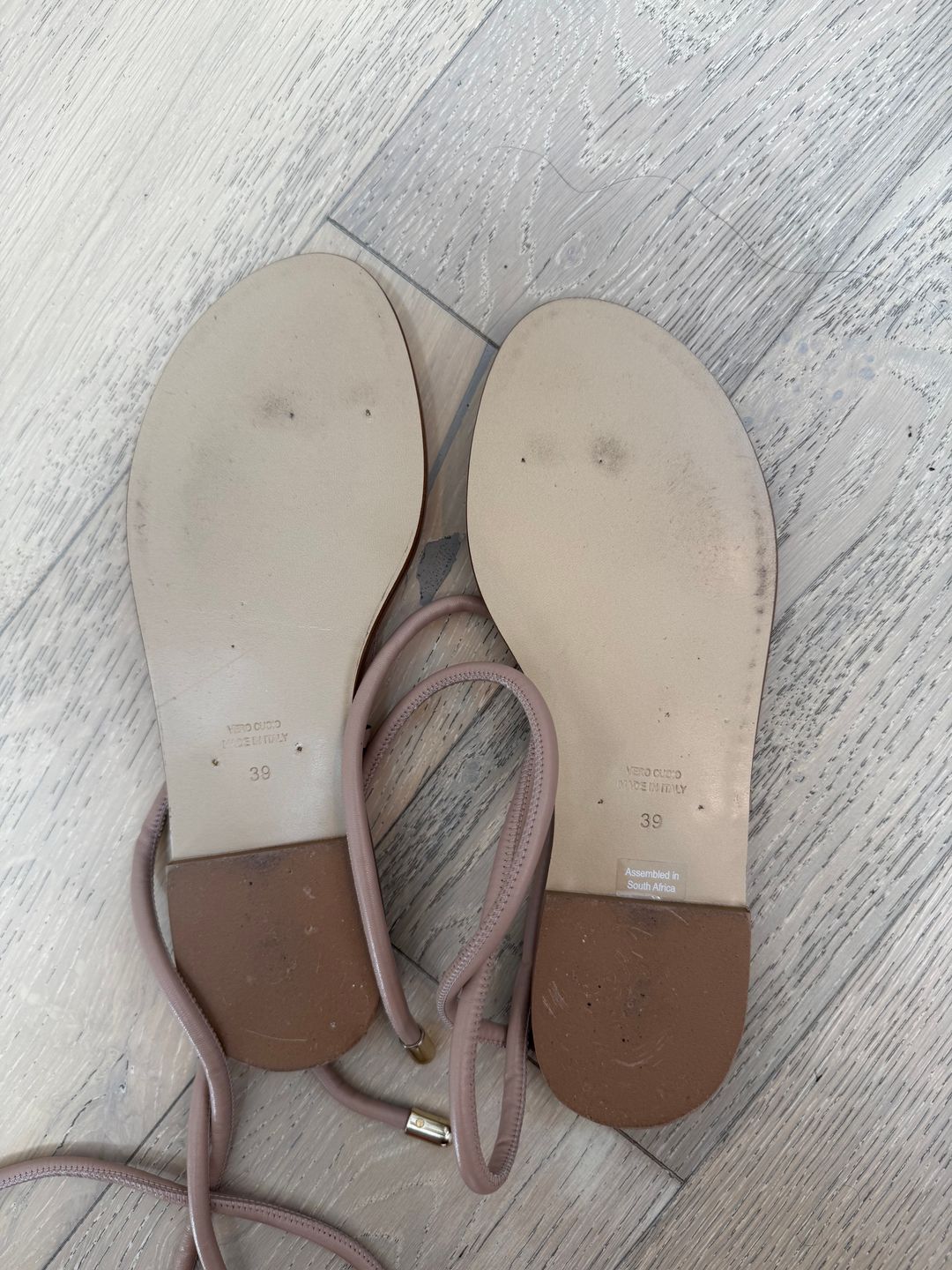 Amanu Kilimanjaro leather sandals