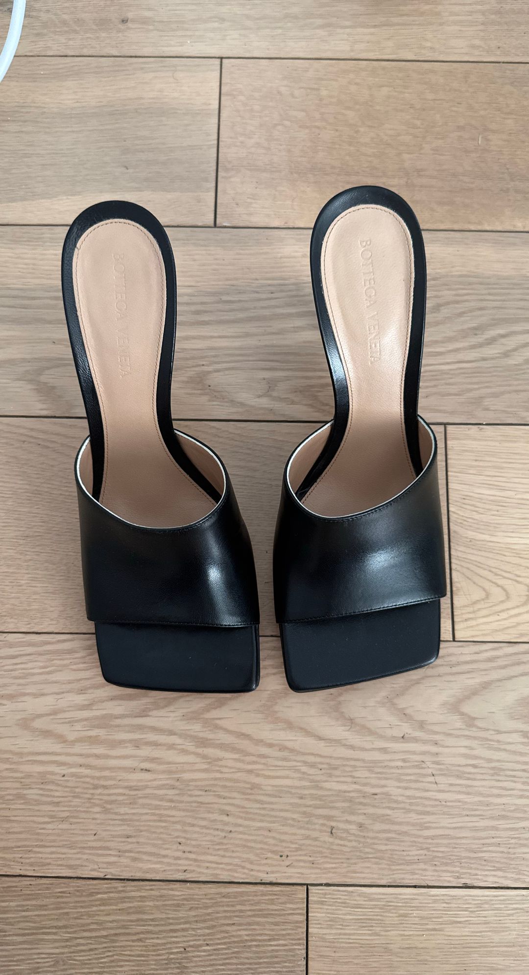 Stretch Square-toe Leather Mules In Nero