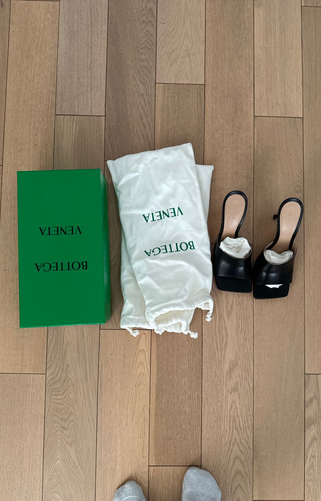 NWT Bottega Veneta Stretch Square-toe Leather Mules In Nero