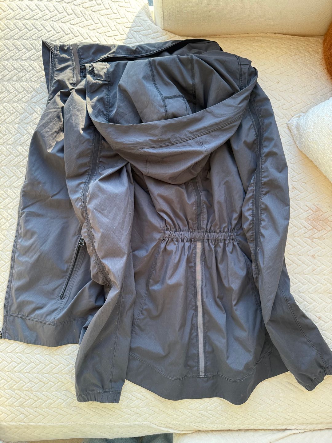 Lululemon Lululemon black reflective rain jacket