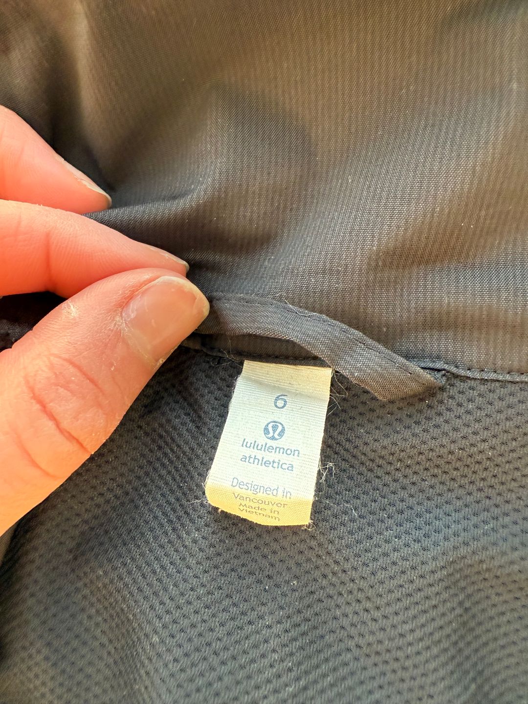 Lululemon Lululemon black reflective rain jacket