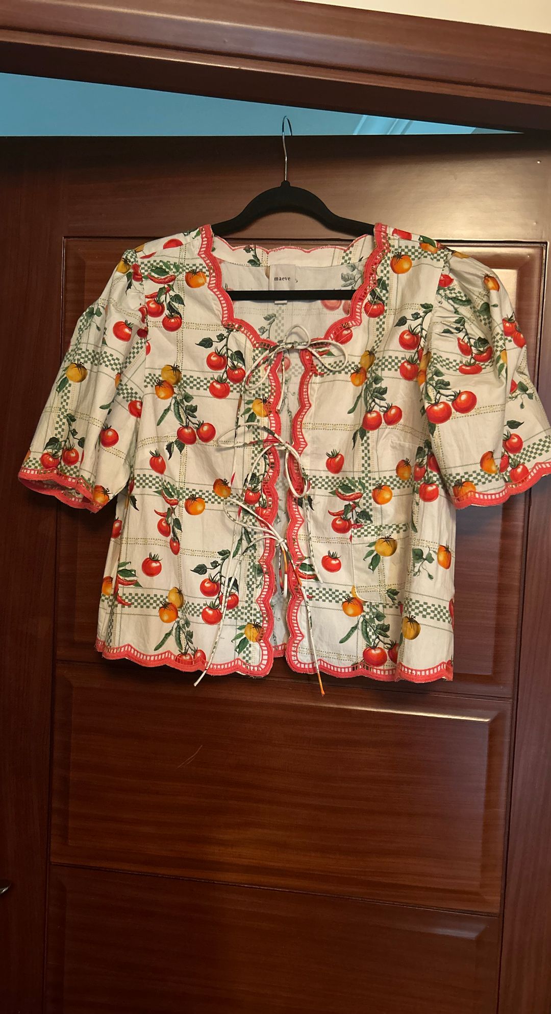 Veggie Bloom Short-Sleeve Tie-Front Blouse