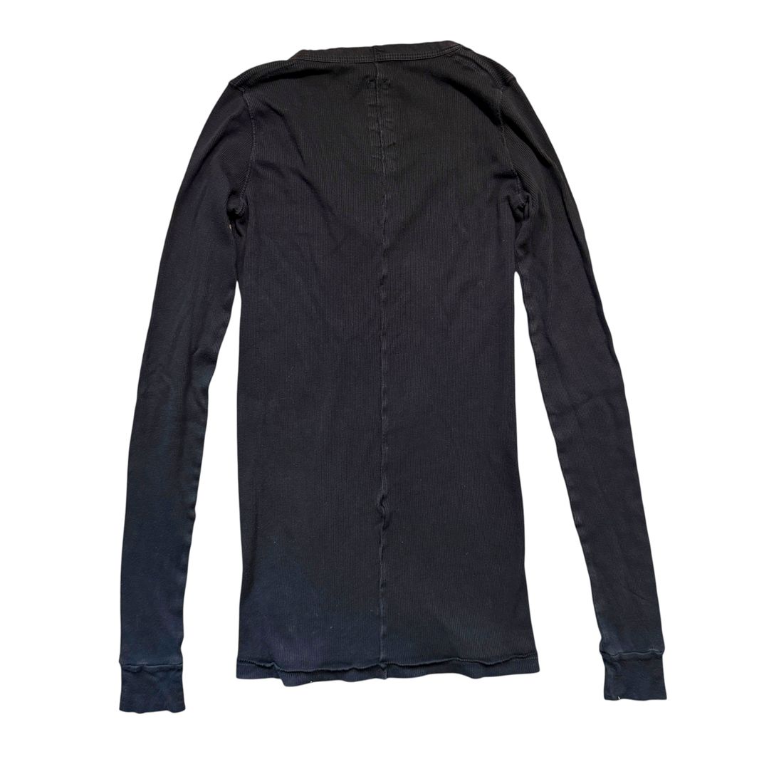 Scoop neck long sleeve shirt