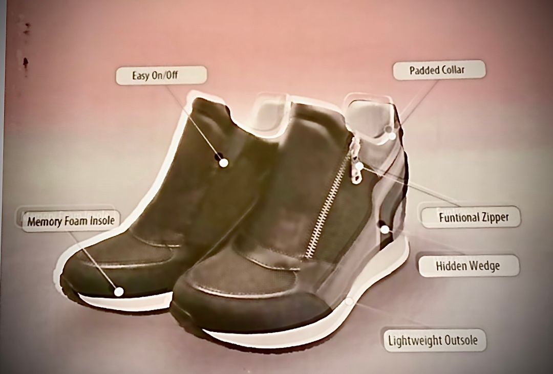 Serra Womens Black Wedge Sneakers NWT