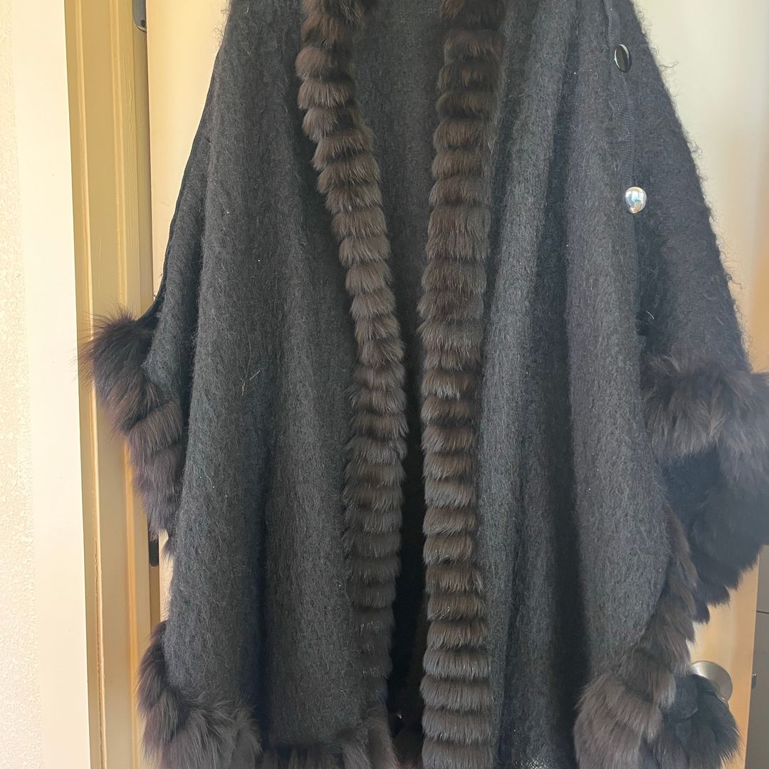 Cashmere & Mohair Cape