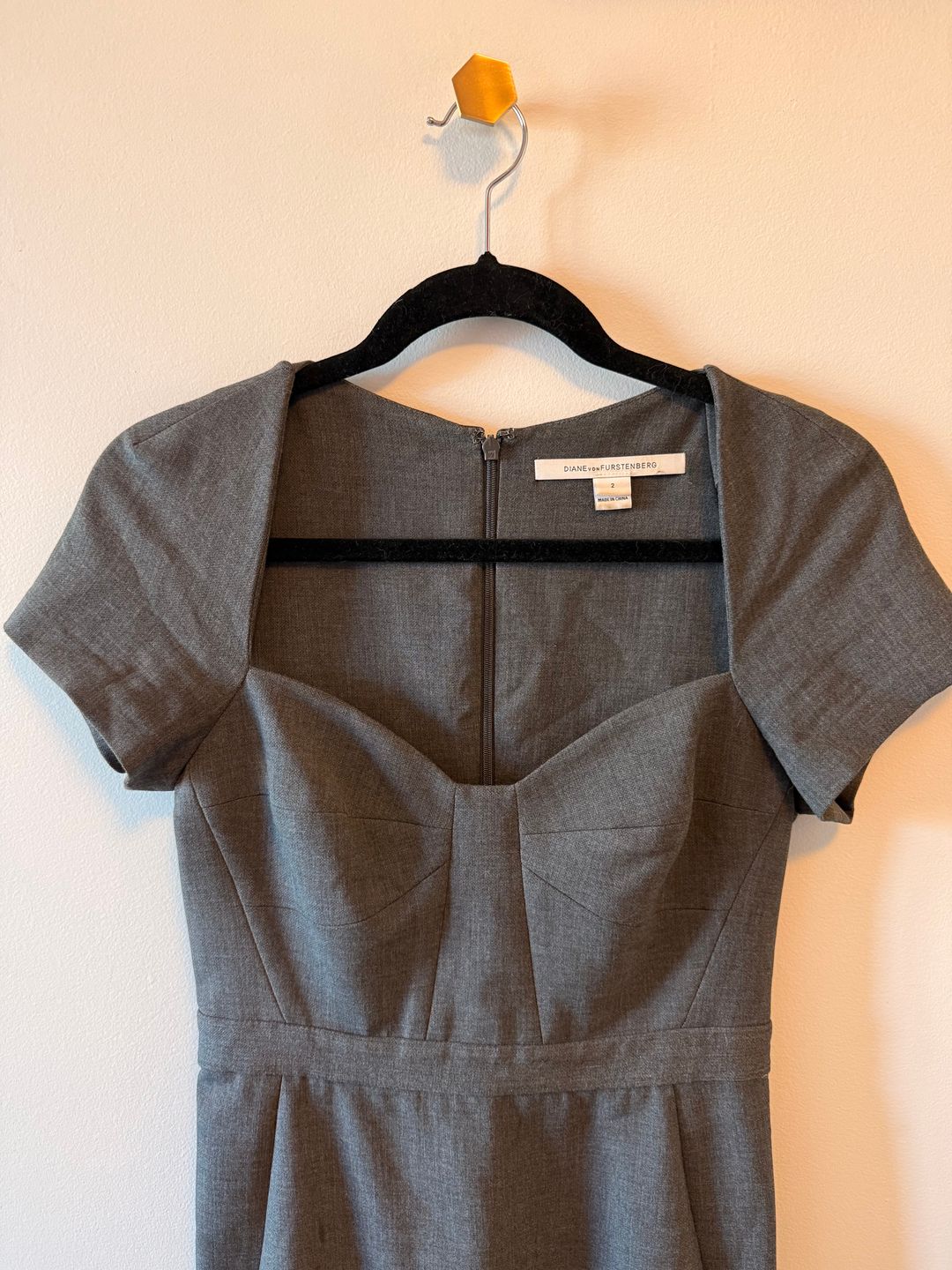 katrina woven sheath dress in grey