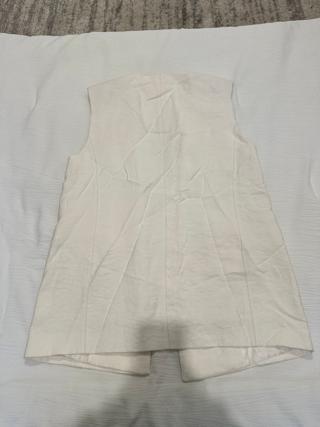 White vest