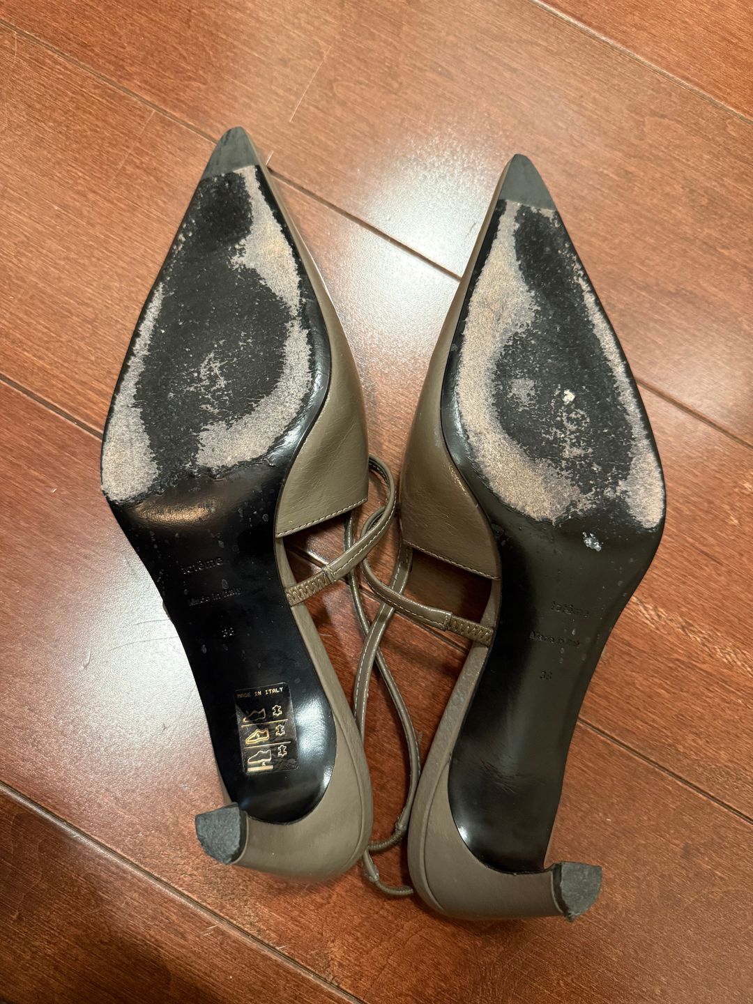 The Sharp Slingback taupe