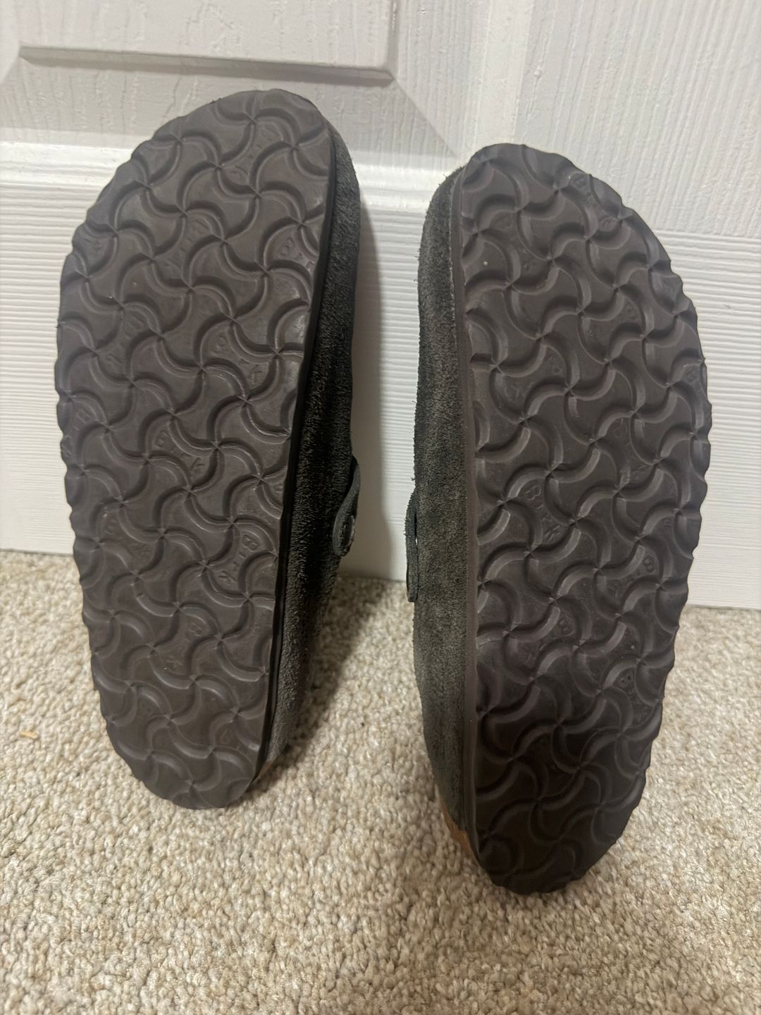 Soft footbed clogs