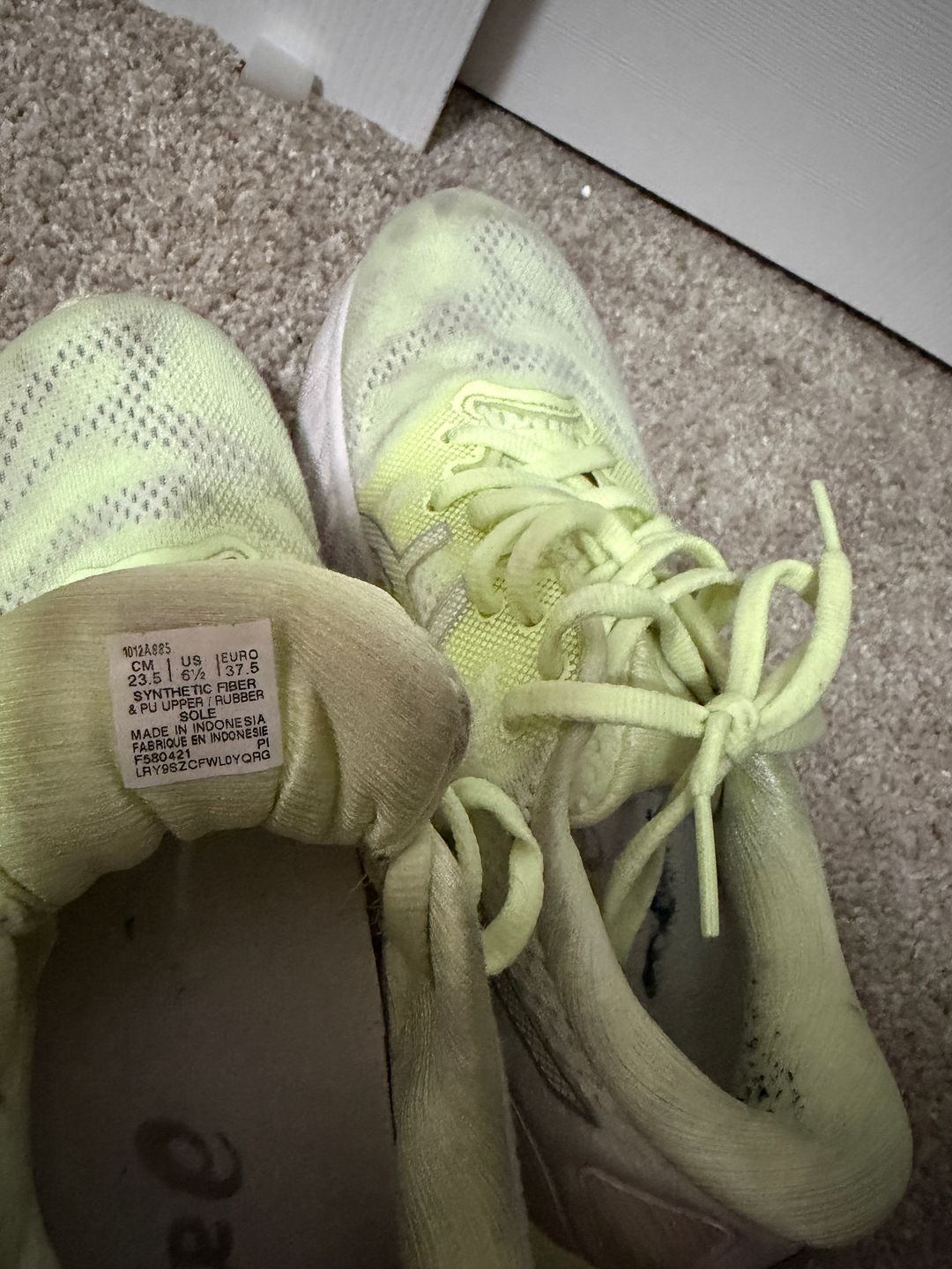 Women's Running Shoes