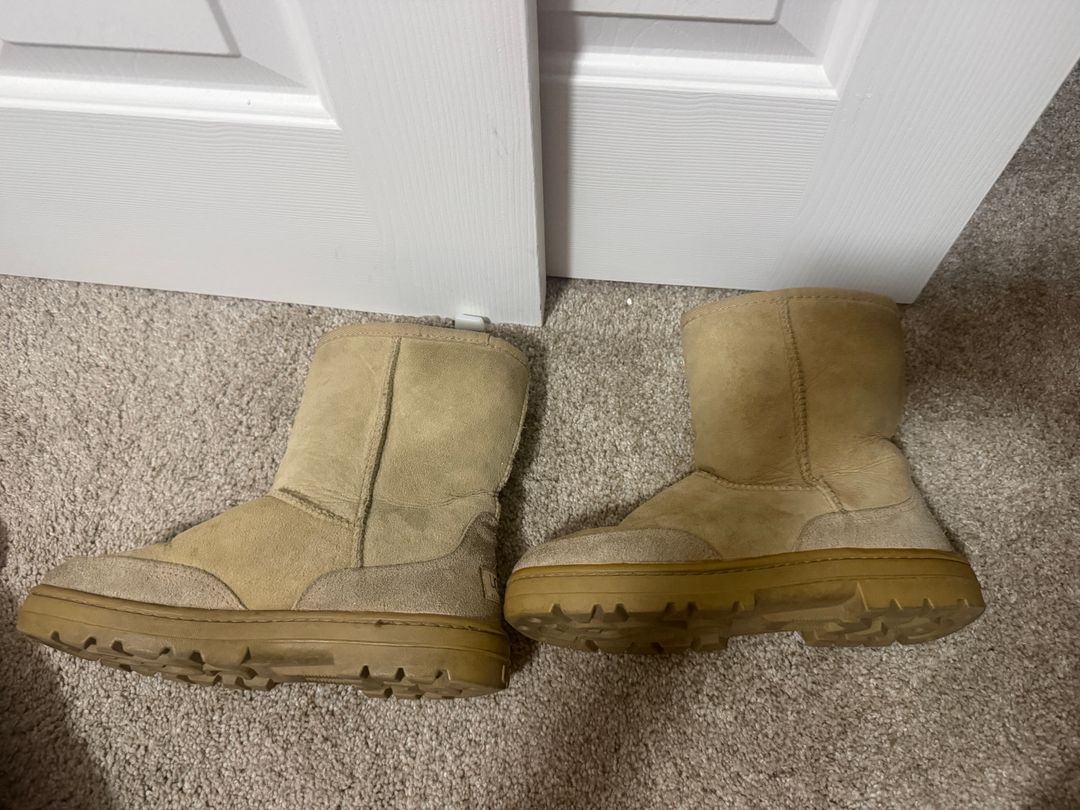 UGG Classic Ultra Mini Platform Boots in the “Sand” / beige suede colorway. chunky gum sole, oversized UGG tread pattern