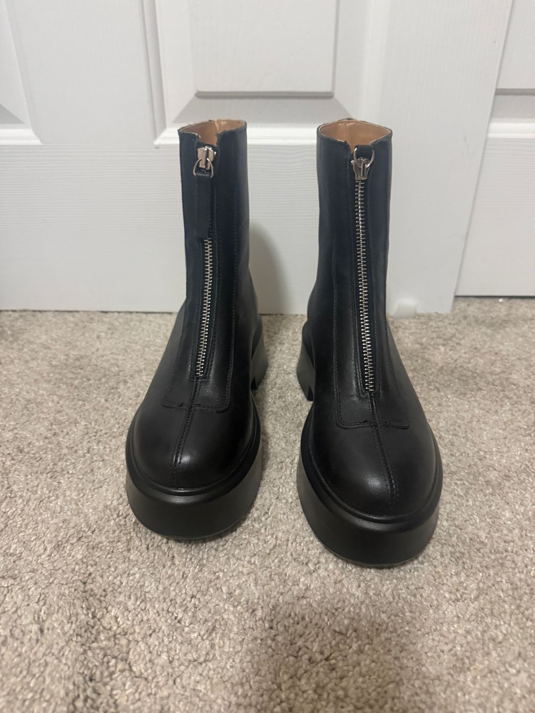 The Row's black ankle boots dupe