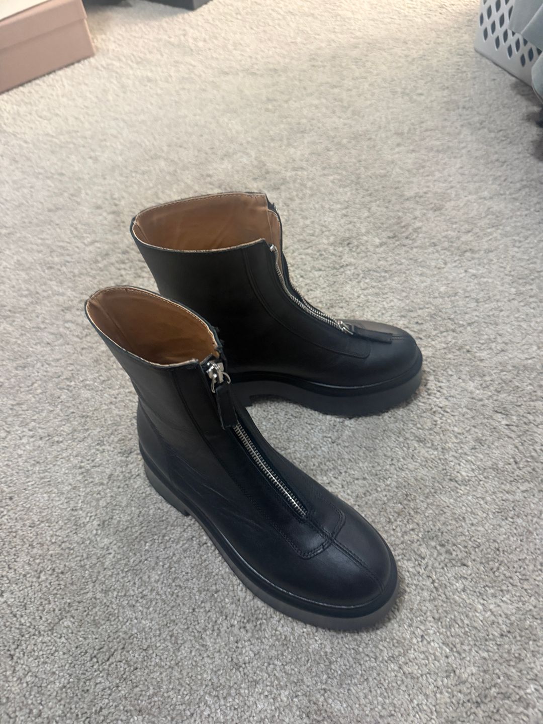 The Row's black ankle boots dupe