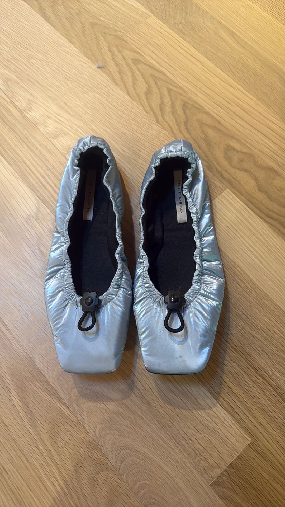 Ballet flats