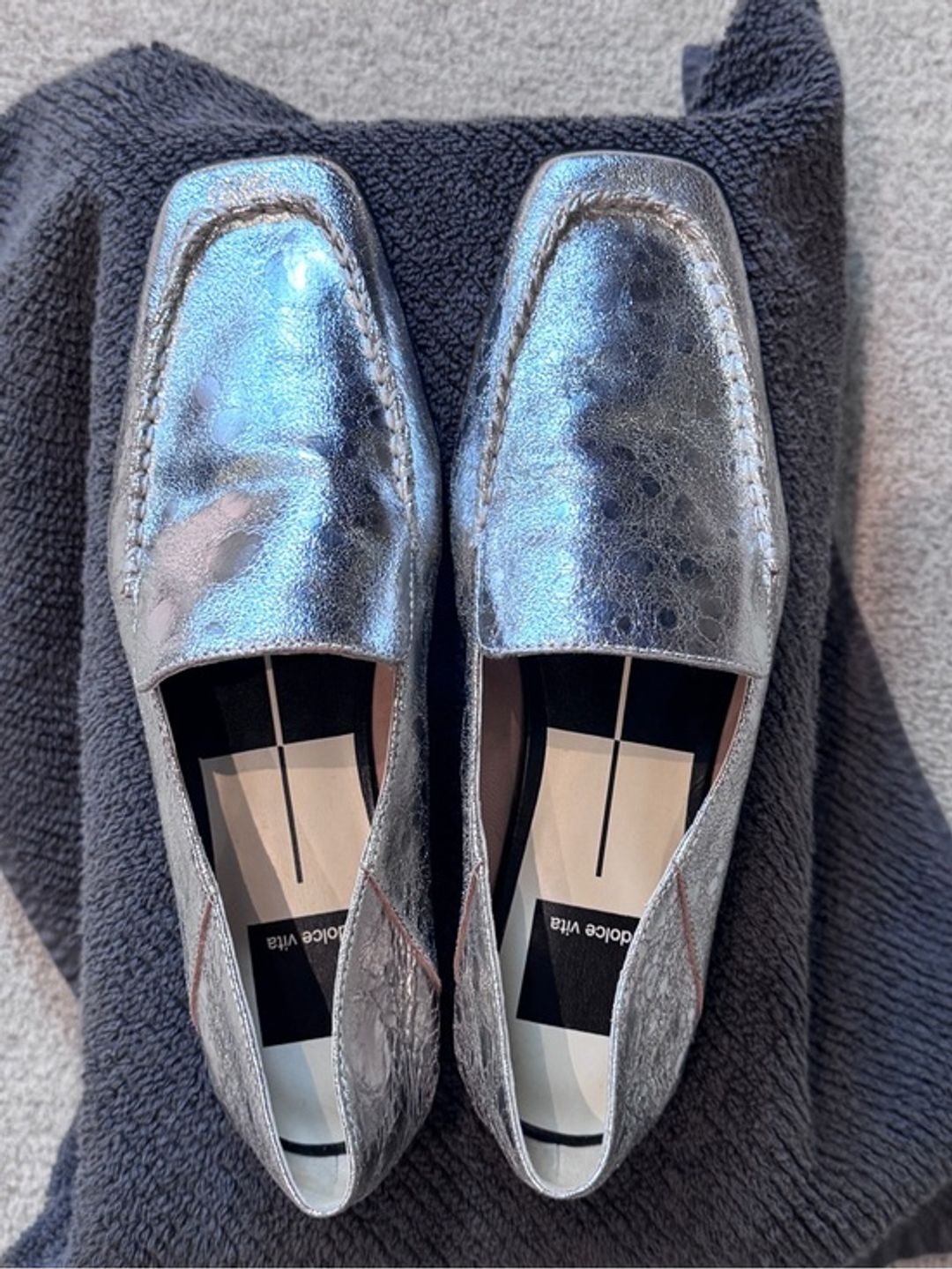 Dolce Vita Beny Flats Silver Distressed Leather - Size 8
