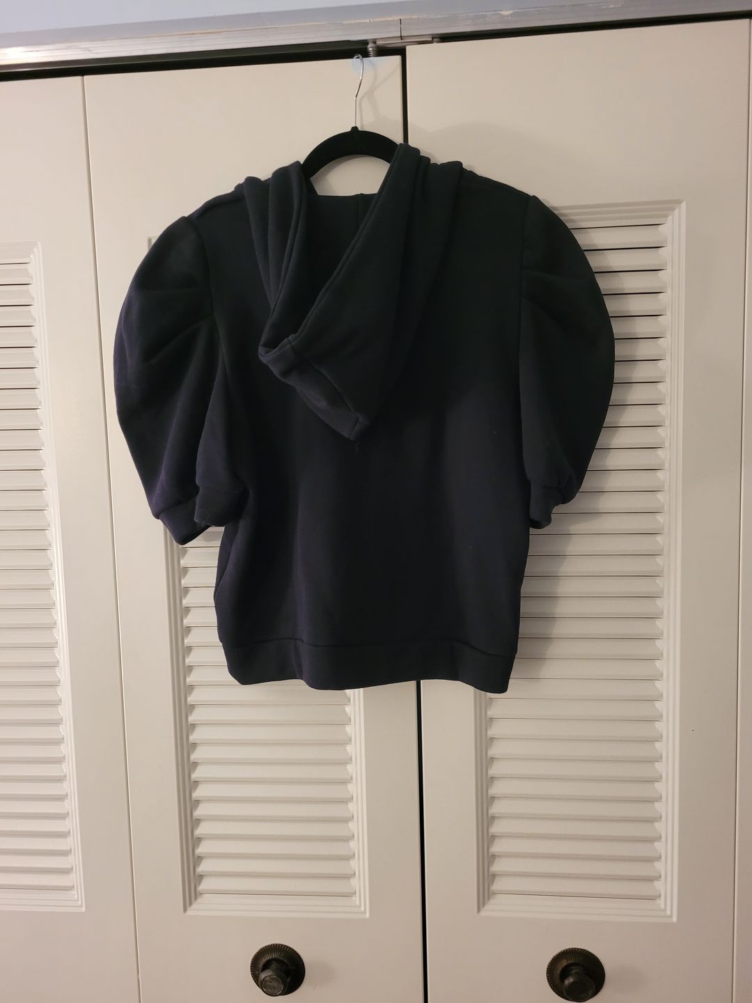 Dylia Short Sleeve Hoodie Sweatshirt