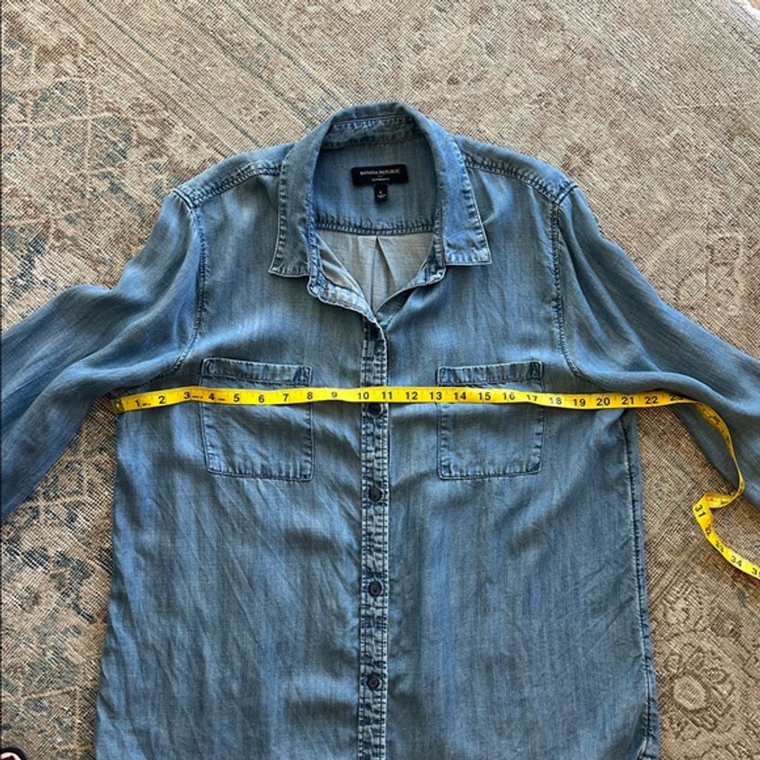 Banana Republic Vintage Denim Button Down Shirt