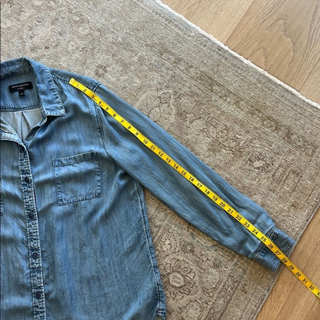 Banana Republic Vintage Denim Button Down Shirt