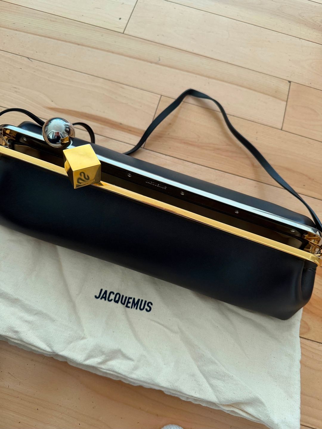 Jacquemus
La Pochette Salon Clutch