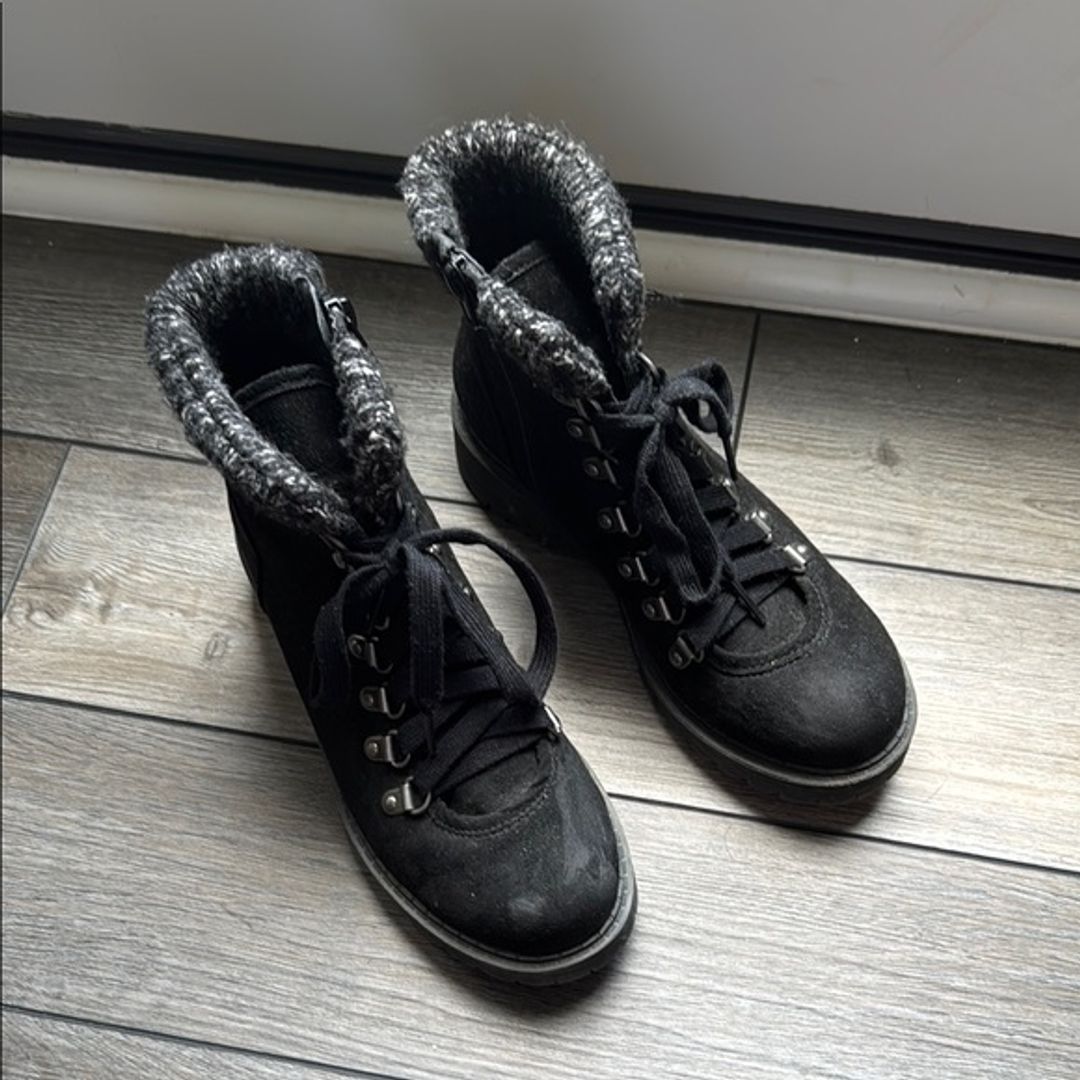 Crown Vintage Black Arctic Bootie with Lace-Up and Zip Design