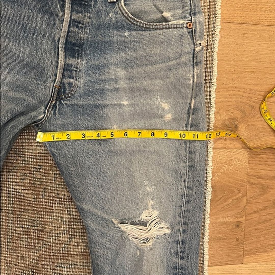 Levis Vintage Distressed Jeans