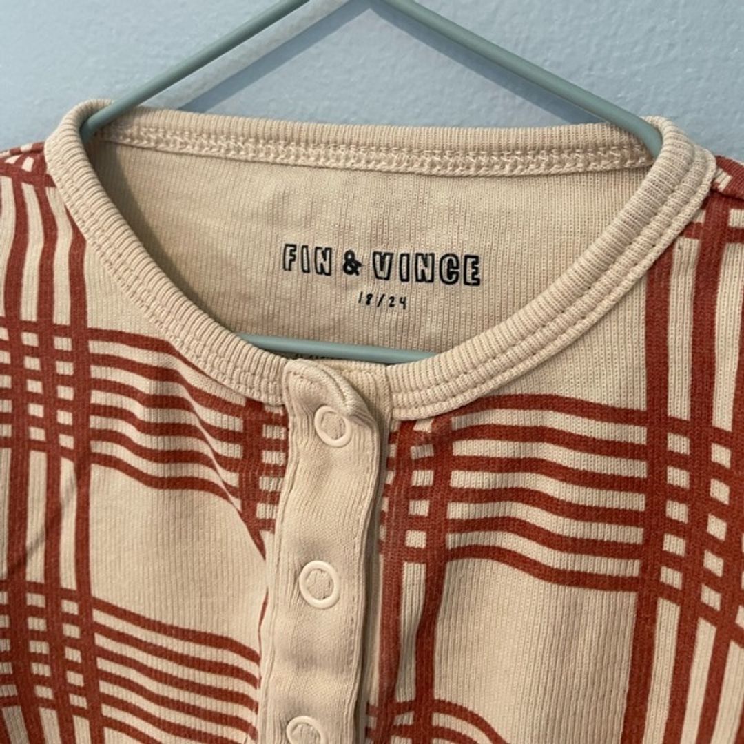 Vince Fin & Vince Plaid Top and Sustainable 100% Organic Cotton