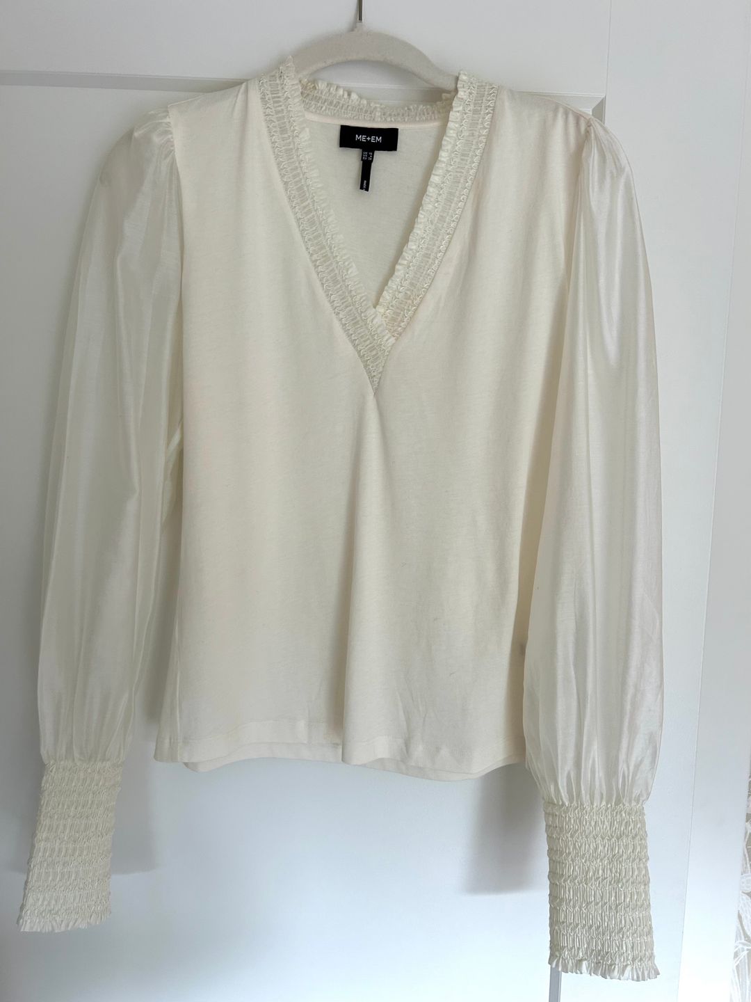 Fluid Balloon Sleeve Layering Blouse-cream