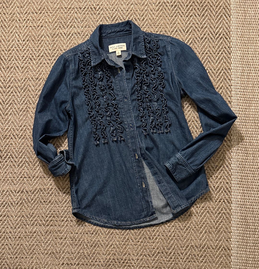 LEXA DENIM SHIRT IN CLASSIC WASH