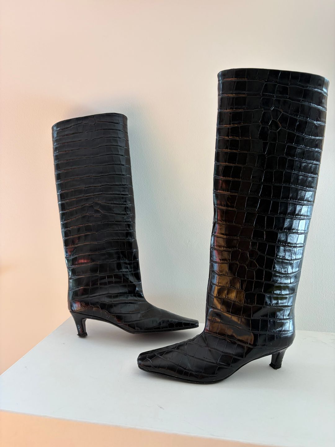 Croc-effect leather knee boots