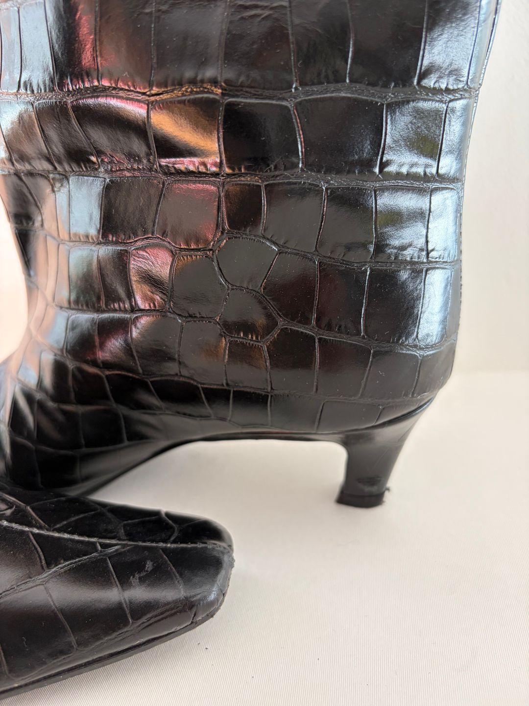 Croc-effect leather knee boots
