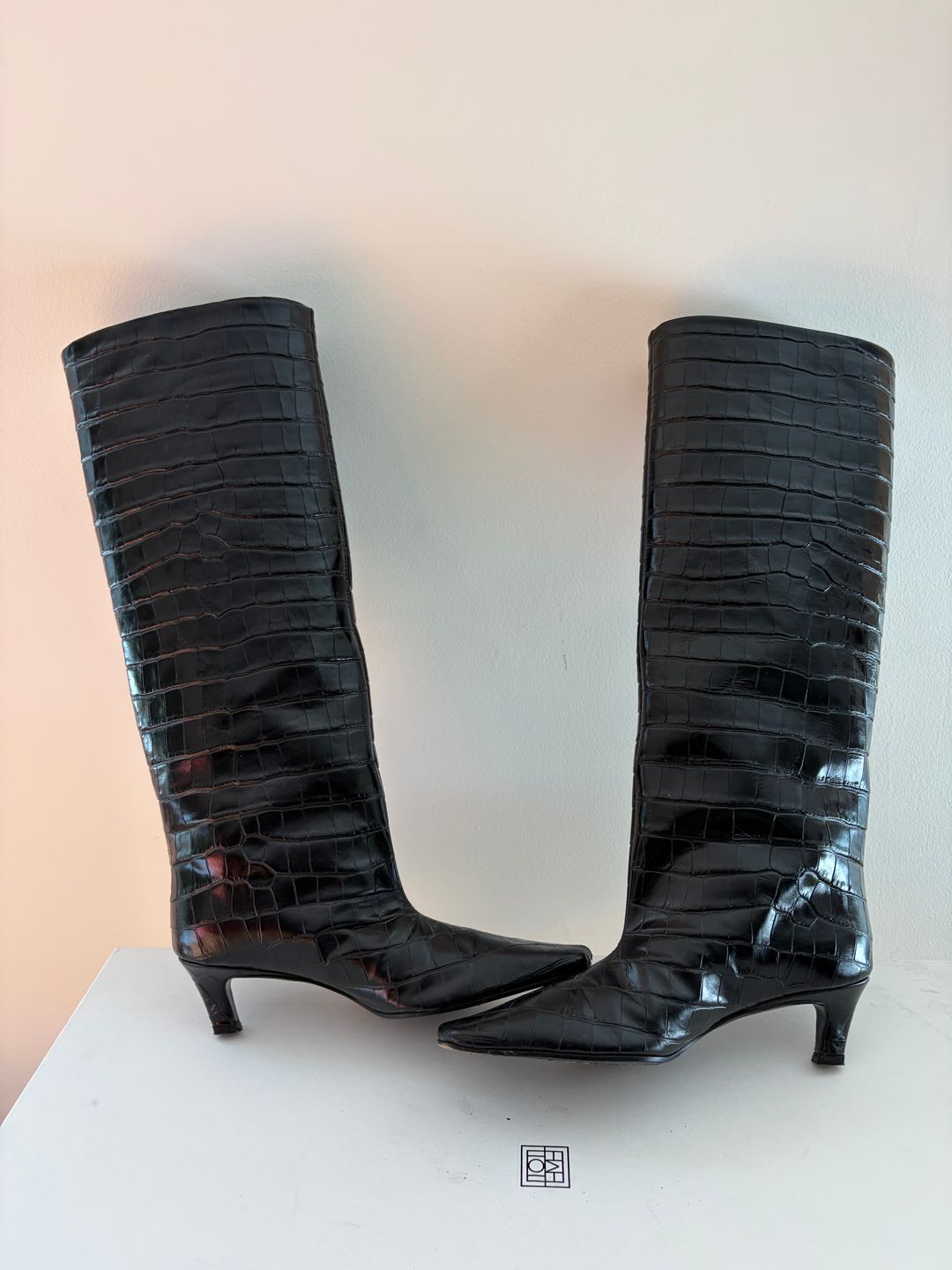 Croc-effect leather knee boots