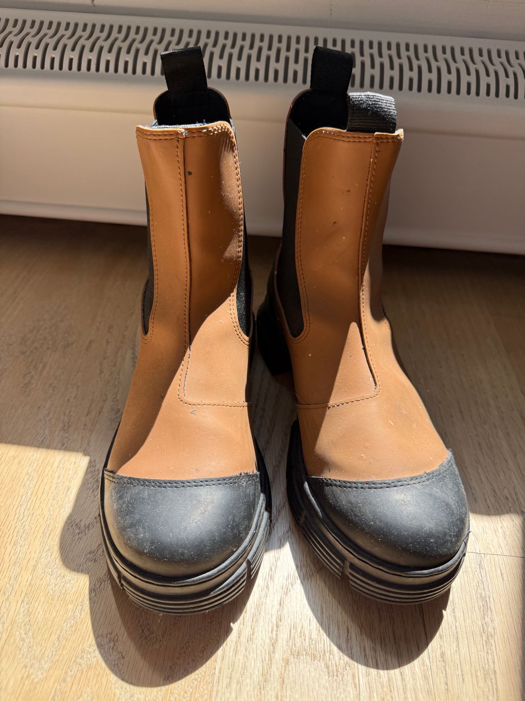 New GANNI CHELSEA BOOTS