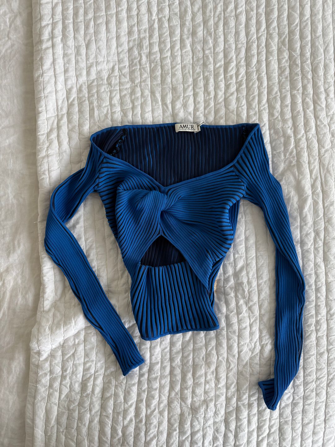 Amur Lenova Cutout Top