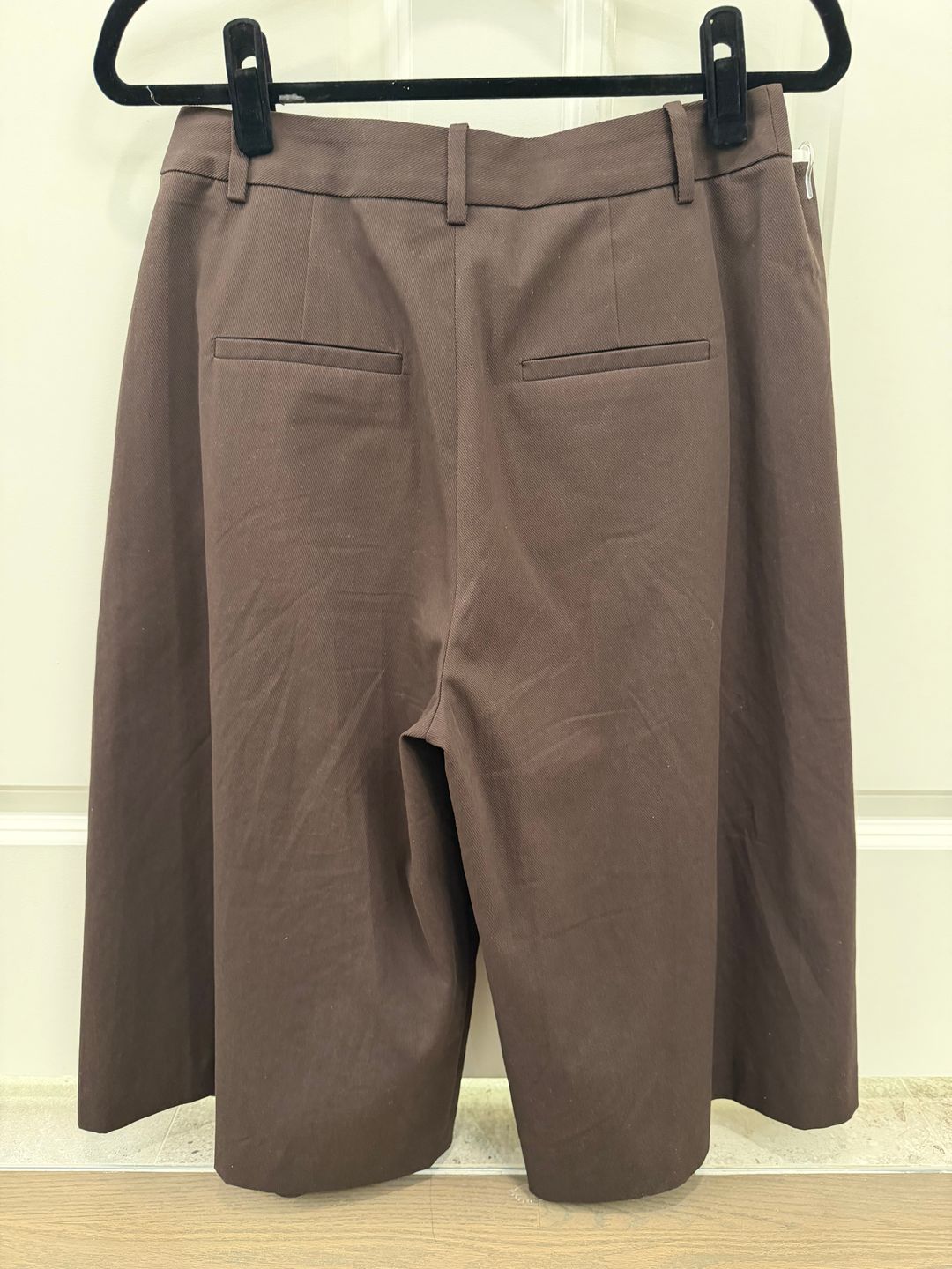 Luxe Spring Twill Tucked Pleated Wide Leg Short