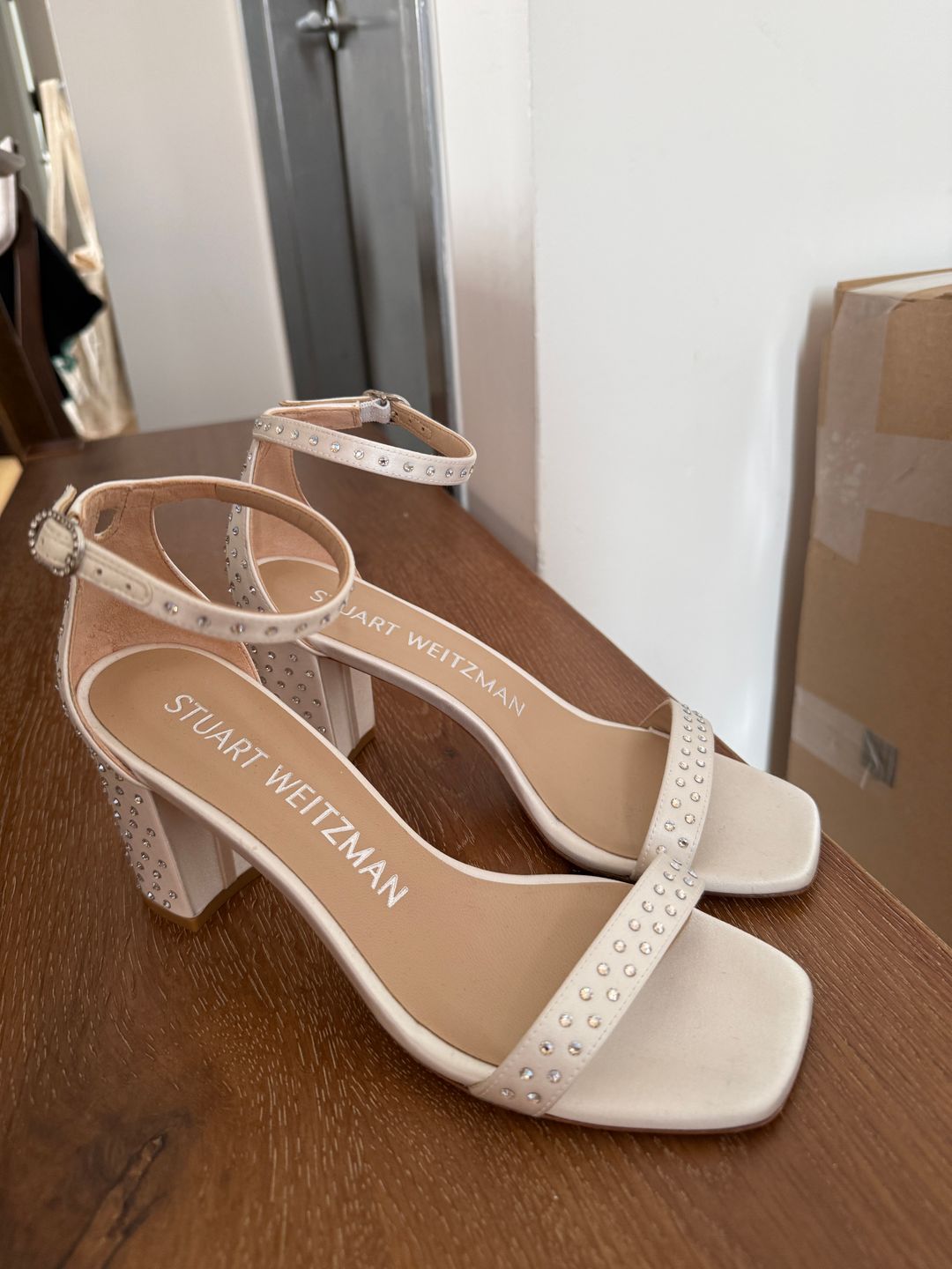 Stuart Weitzman NEW WITH TAGS Nearly Nude 75 Block Shine Sandal in White/moonlight (Nudistcurve)